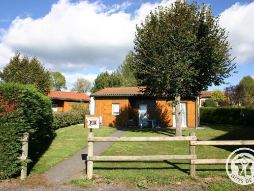 Gîte Usson-en-Forez, 3 pièces, 4 personnes - FR-1-496-163 - Location saisonnière - Usson-en-Forez