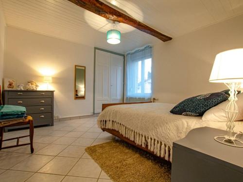 Gîte Mailly-le-Camp, 4 pièces, 6 personnes - FR-1-543-208 gîte à louer Normée