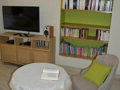 Gîte Balnot-sur-Laignes 5 pièces 10 personnes - FR-1-543-170 - image 3