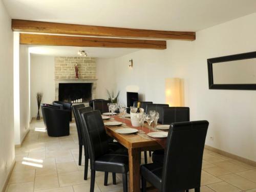 Gîte Noé-les-Mallets 5 pièces 8 personnes - FR-1-543-203 - image 2