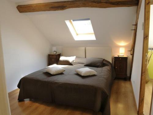 Gîte Noé-les-Mallets 5 pièces 8 personnes - FR-1-543-203 - image 8