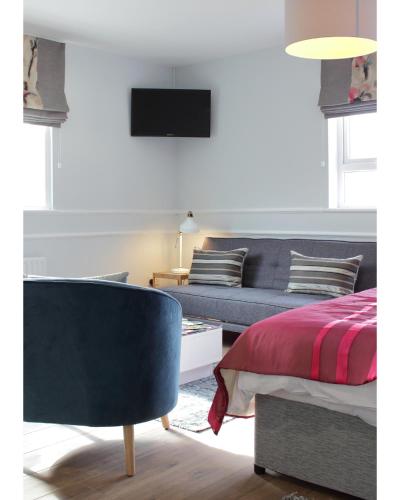 Hugh O'Neill Ambassador Suite - image 14