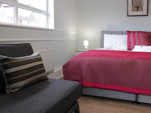Hugh O'Neill Ambassador Suite - main image