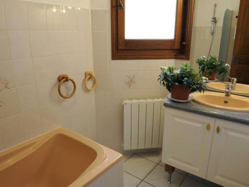 Gîte Balnot-sur-Laignes 3 pièces 6 personnes - FR-1-543-15 - image 9