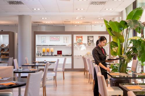 Aemilia Hotel Bologna image 17