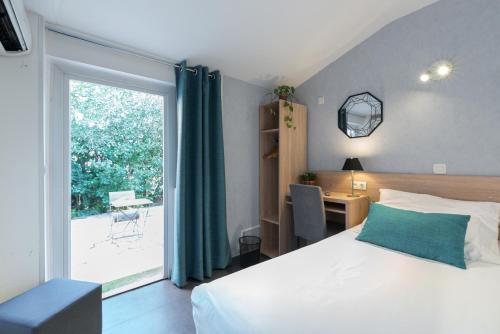Hotel Lapeyronie - Photo 2