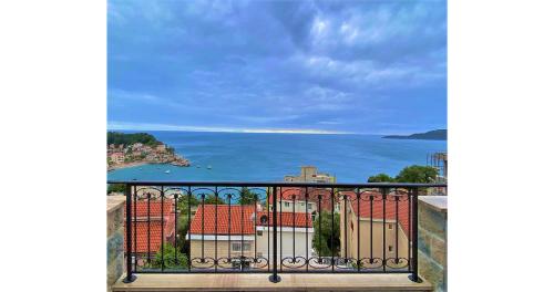 BayView Lux apartment