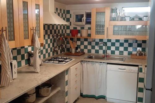 Prestigioso terratetto a 100 mt dal mare in Маріна ді Піза