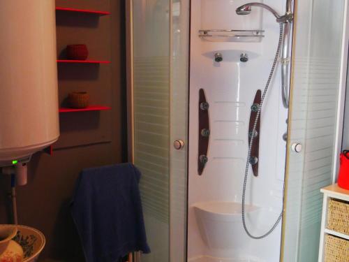 Gîte Bazoches-les-Gallerandes 3 pièces 4 personnes - FR-1-590-224 - image 8