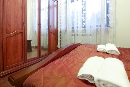 1 Bedroom Apartment near Vernissage - image 2