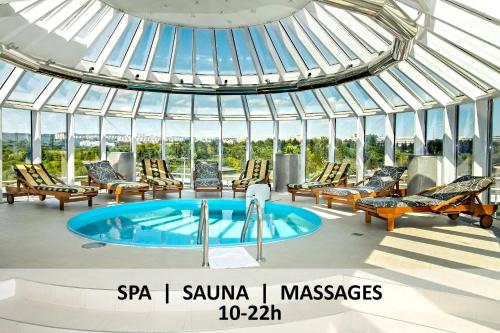 Massage, Cosmopolitan Bobycentrum - Czech Leading Hotels in Brno
