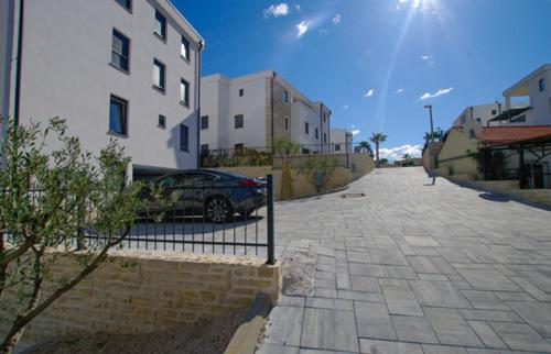 Murter - apartment with private pool - id 896