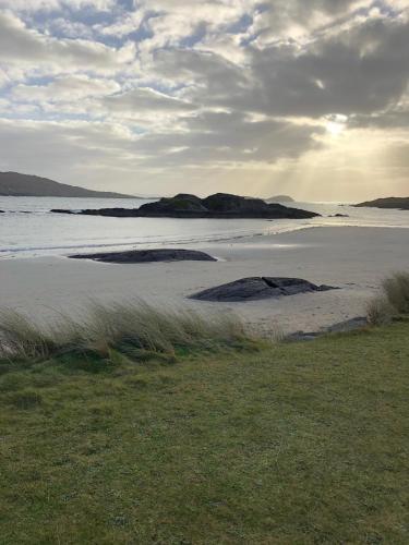 Derrynane Bay House in 卡赫達尼