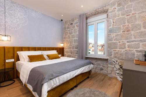 Luxury rooms Spalatum - Tap to explore photos