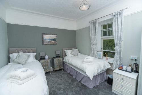 Foyers Bay House