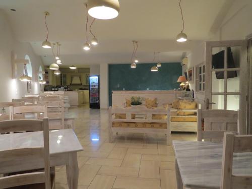 Villa Manos Hotel - image 11