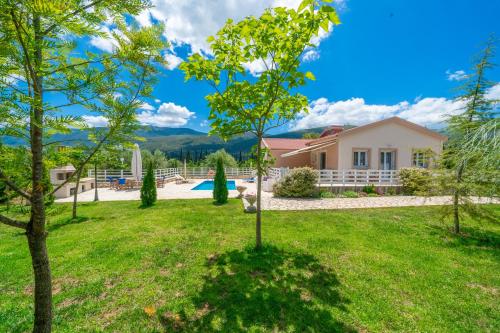 Country Style Villa Christina Pouláta