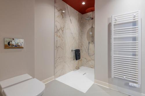 Bathroom, Hotel Villa Koegui Biarritz in Biarritz