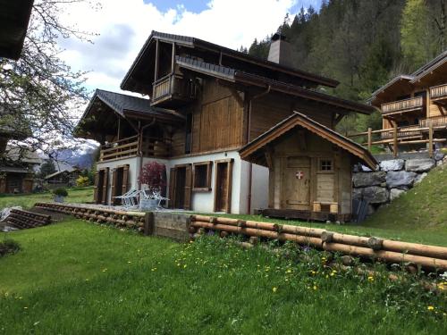 CHALET MITCH gîte à louer Gîte La Taillette