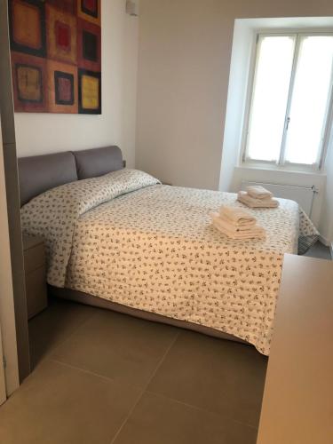 One-Bedroom Apartment image 2