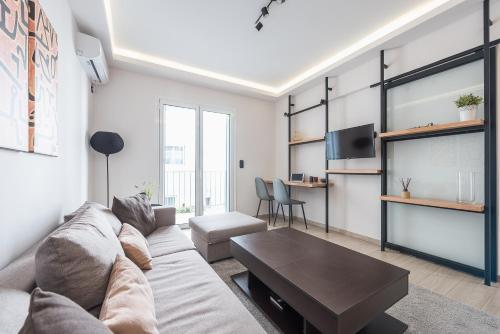 Petraki Residence 1bdr Apt with balcony 1 min from Ermou str, Atény