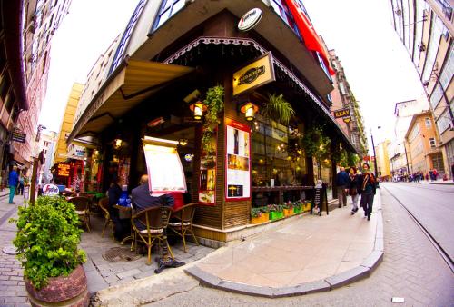 Ilkay Hotel, Стамбул