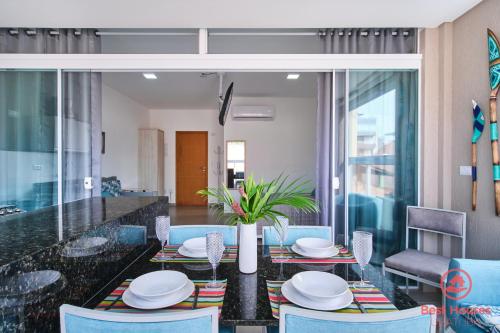 BH2: ACONCHEGANTE, MODERNO E SUPER BEM DECORADO!! in ปรายา โด อิตากวา