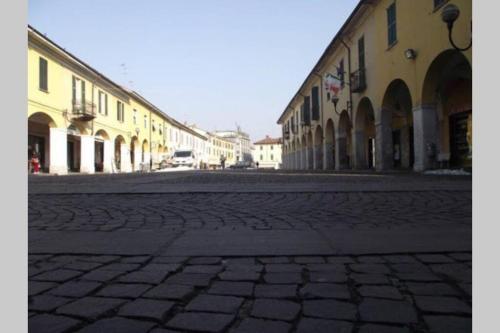 Rocks Appartamenti i Portici nel centro storico! - Apartment - Melzo