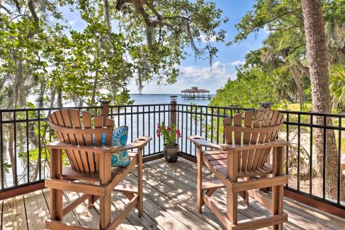 Riverfront Merritt Island Bungalow with Dock and Deck