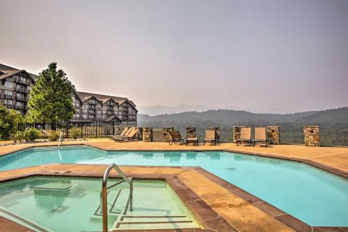 Condo with Outdoor Heated Pool and Hot Tub Access - image 6