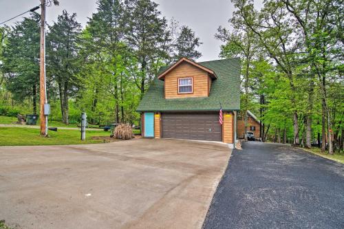 Bright Lakeside Studio - Hike, Fish, and Bike! in Golden, USA