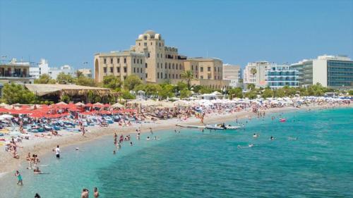 exclusive city center beach apartment