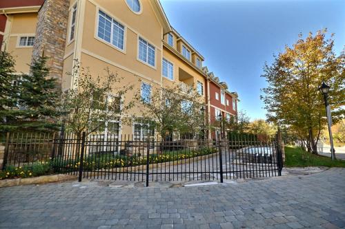 Three-Bedroom Apartment image 8