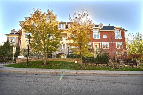 Three-Bedroom Apartment image 4
