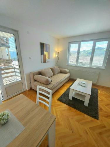 Apartmani Tarsko Jezero Nova Vezanja in Donje Karaklije