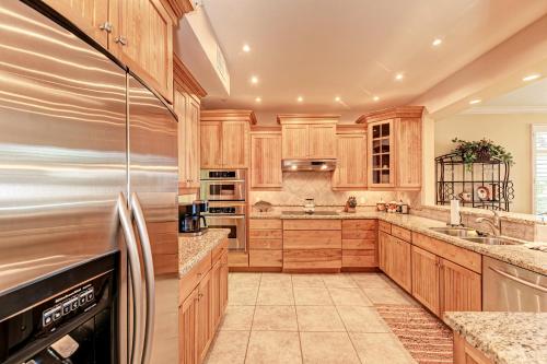 Villa By The Sea is only steps to the white sand beach gear and 6 bikes for your use - main image