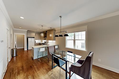 Exceptional Vacation Home in Nashville townhouse - main image