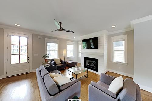 Exceptional Vacation Home in Nashville townhouse - image 4