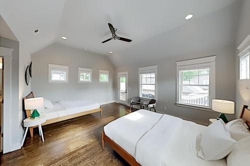 Exceptional Vacation Home in Nashville townhouse - image 11