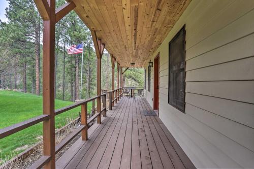 Keystone Cabin with Mount Rushmore Views