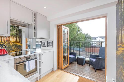 Lovely 1-Bed Apartment in London - image 12