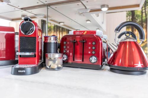 Lovely 1-Bed Apartment in London - image 3