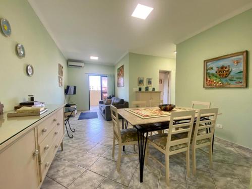 Apartamento em Ubatuba, Bairro Itagua, impecavel