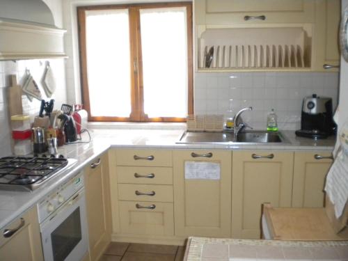 virtuve, Bed and Breakfast Cappeler in Tione di Trento