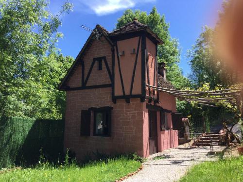 La maison des amoureux gîte à louer Turenne