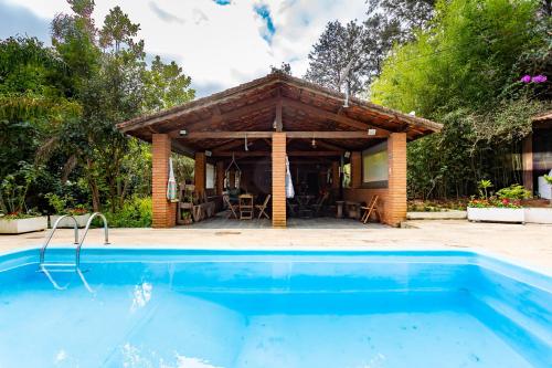 Mairipora - chacara com Wi-Fi, piscina e churrasq