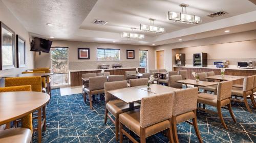 Best Western Plus Gateway Inn & Suites - Aurora in Aurora, USA