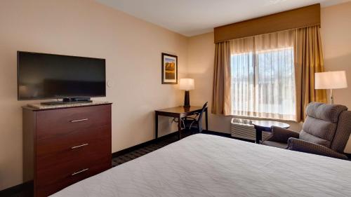 Best Western Plus Gateway Inn & Suites