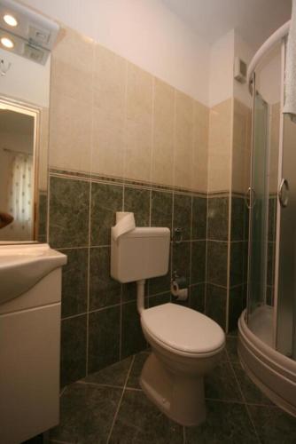 Two-Bedroom Apartment with Terrace and Sea View image 1