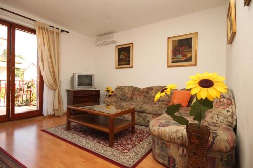 Apartments with a parking space Rovinj - 7095 